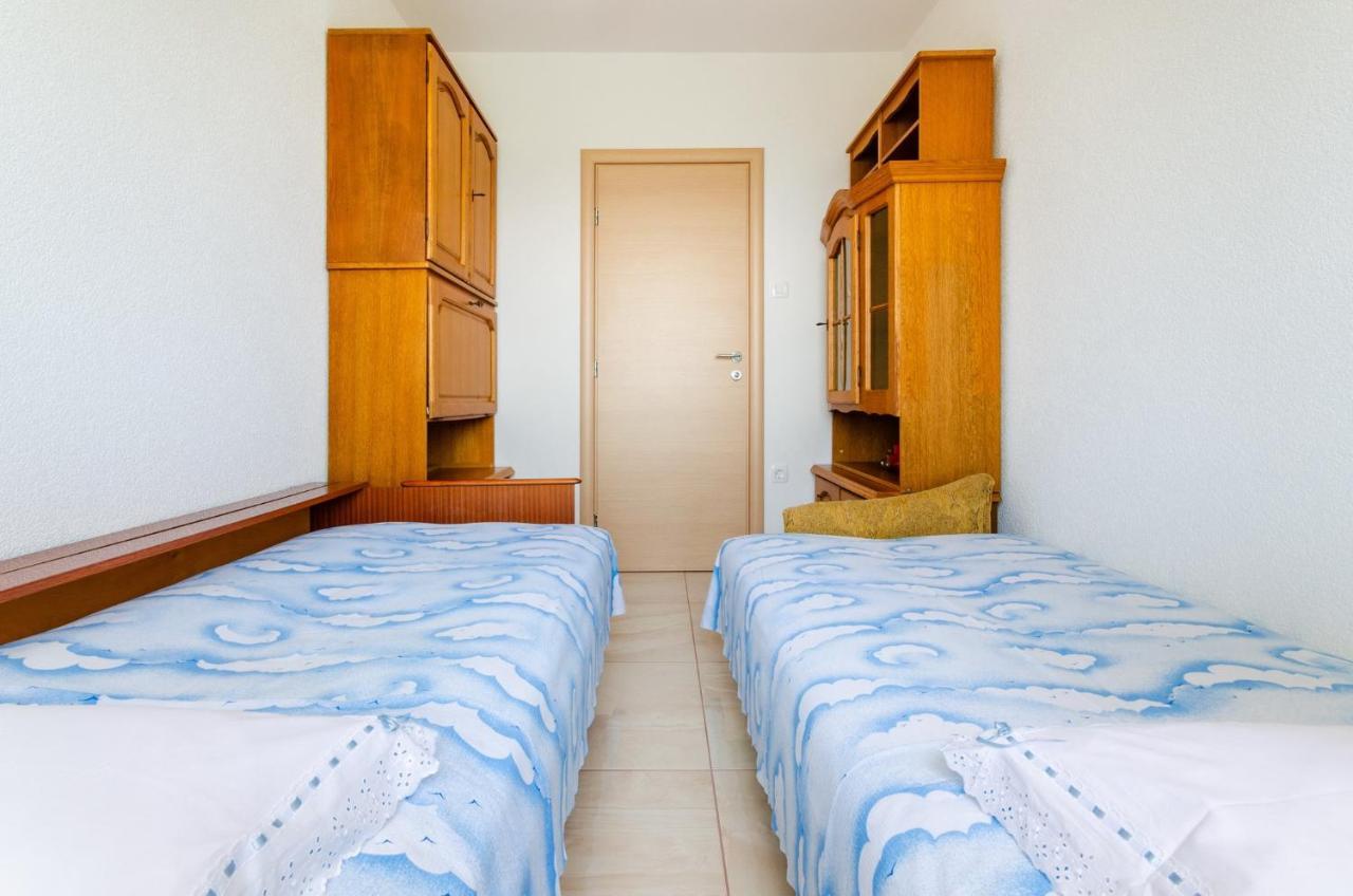 Apartment In Novi Vinodolski 15274 Povile Exterior photo